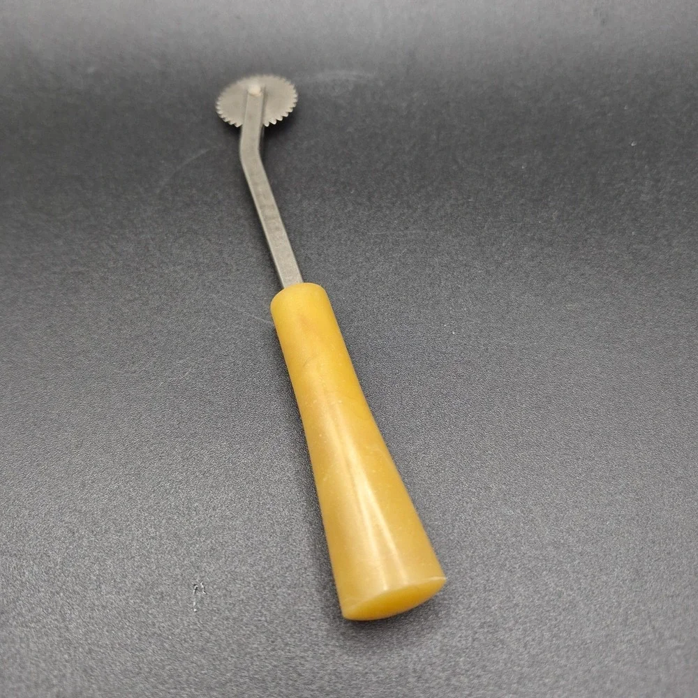 Vintage Dritz Tracing Wheel Sewing Pattern Marker Yellow Bakelite Handle Germany